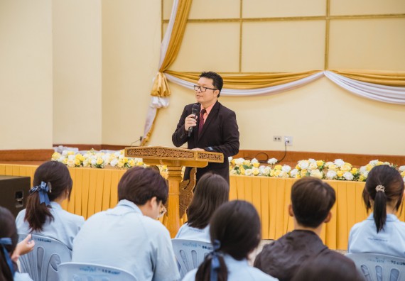 ภาพกิจกรรม   คณะวิทยาศาสตร์และเทคโนโลยี มหาวิทยาลัยราชภัฏกำแพงเพชร ร่วมกับโรงเรียนตากพิทยาคม กำหนดจัดกิจกรรมสร้างเสริมทักษะกระบวนการทางวิทยาศาสตร์สู่มาตรฐานสากล