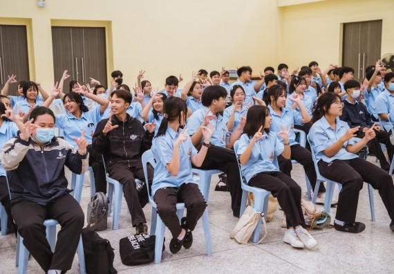 ภาพกิจกรรม   คณะวิทยาศาสตร์และเทคโนโลยี มหาวิทยาลัยราชภัฏกำแพงเพชร ร่วมกับโรงเรียนตากพิทยาคม กำหนดจัดกิจกรรมสร้างเสริมทักษะกระบวนการทางวิทยาศาสตร์สู่มาตรฐานสากล