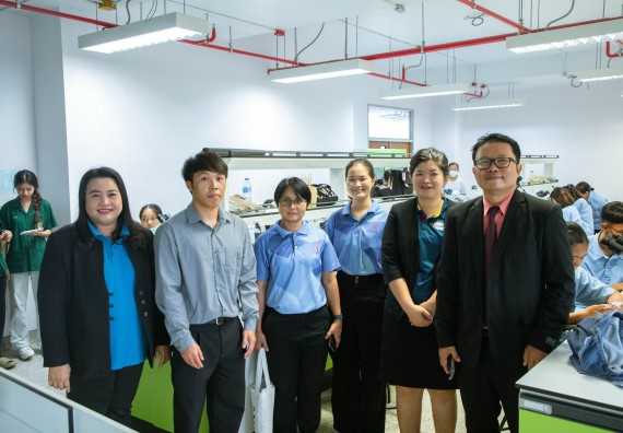 ภาพกิจกรรม   คณะวิทยาศาสตร์และเทคโนโลยี มหาวิทยาลัยราชภัฏกำแพงเพชร ร่วมกับโรงเรียนตากพิทยาคม กำหนดจัดกิจกรรมสร้างเสริมทักษะกระบวนการทางวิทยาศาสตร์สู่มาตรฐานสากล