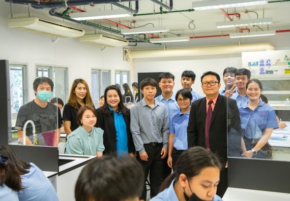 ภาพกิจกรรม   คณะวิทยาศาสตร์และเทคโนโลยี มหาวิทยาลัยราชภัฏกำแพงเพชร ร่วมกับโรงเรียนตากพิทยาคม กำหนดจัดกิจกรรมสร้างเสริมทักษะกระบวนการทางวิทยาศาสตร์สู่มาตรฐานสากล