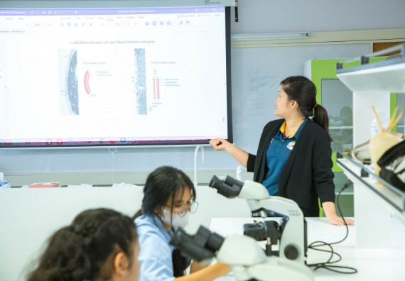 ภาพกิจกรรม   คณะวิทยาศาสตร์และเทคโนโลยี มหาวิทยาลัยราชภัฏกำแพงเพชร ร่วมกับโรงเรียนตากพิทยาคม กำหนดจัดกิจกรรมสร้างเสริมทักษะกระบวนการทางวิทยาศาสตร์สู่มาตรฐานสากล