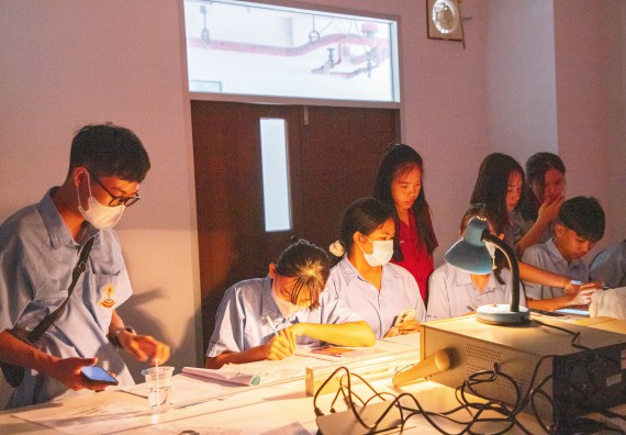 ภาพกิจกรรม   คณะวิทยาศาสตร์และเทคโนโลยี มหาวิทยาลัยราชภัฏกำแพงเพชร ร่วมกับโรงเรียนตากพิทยาคม กำหนดจัดกิจกรรมสร้างเสริมทักษะกระบวนการทางวิทยาศาสตร์สู่มาตรฐานสากล