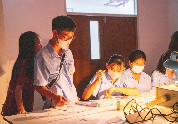 ภาพกิจกรรม   คณะวิทยาศาสตร์และเทคโนโลยี มหาวิทยาลัยราชภัฏกำแพงเพชร ร่วมกับโรงเรียนตากพิทยาคม กำหนดจัดกิจกรรมสร้างเสริมทักษะกระบวนการทางวิทยาศาสตร์สู่มาตรฐานสากล