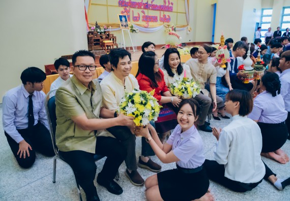 ภาพกิจกรรม  คณะวิทยาศาสตร์และเทคโนโลยี จัดกิจกรรมไหว้ครูคณะวิทยาศาสตร์และเทคโนโลยี ประจำปีการศึกษา 2567