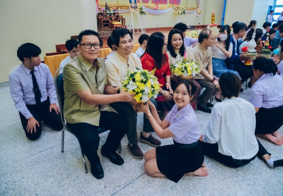 ภาพกิจกรรม  คณะวิทยาศาสตร์และเทคโนโลยี จัดกิจกรรมไหว้ครูคณะวิทยาศาสตร์และเทคโนโลยี ประจำปีการศึกษา 2567