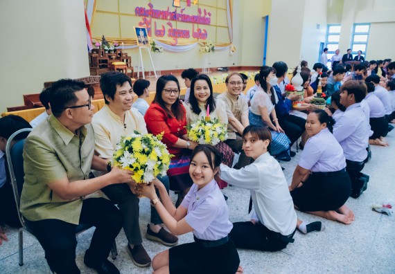 ภาพกิจกรรม  คณะวิทยาศาสตร์และเทคโนโลยี จัดกิจกรรมไหว้ครูคณะวิทยาศาสตร์และเทคโนโลยี ประจำปีการศึกษา 2567