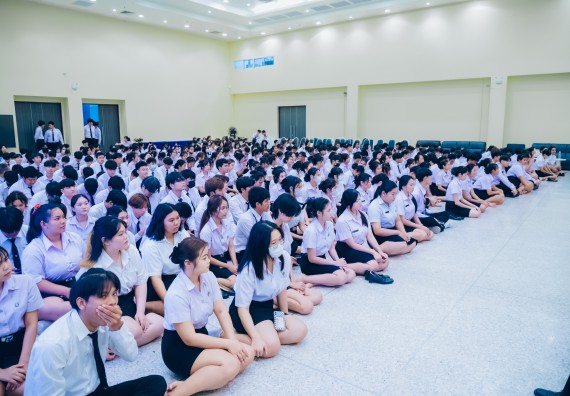 ภาพกิจกรรม  คณะวิทยาศาสตร์และเทคโนโลยี จัดกิจกรรมไหว้ครูคณะวิทยาศาสตร์และเทคโนโลยี ประจำปีการศึกษา 2567