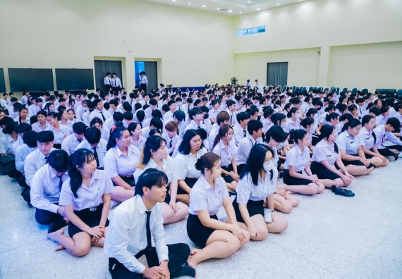 ภาพกิจกรรม  คณะวิทยาศาสตร์และเทคโนโลยี จัดกิจกรรมไหว้ครูคณะวิทยาศาสตร์และเทคโนโลยี ประจำปีการศึกษา 2567