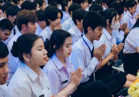 ภาพกิจกรรม  คณะวิทยาศาสตร์และเทคโนโลยี จัดกิจกรรมไหว้ครูคณะวิทยาศาสตร์และเทคโนโลยี ประจำปีการศึกษา 2567