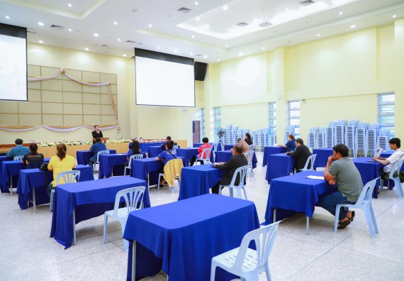 ภาพกิจกรรม  คณะวิทยาศาสตร์และเทคโนโลยี จัดกิจกรรมการอบรมเชิงปฏิบัติการ เรื่อง การเป็นช่างตัดผมอย่างมืออาชีพ ตามโครงการพัฒนาคุณภาพชีวิตและยกระดับเศรษฐกิจฐานราก