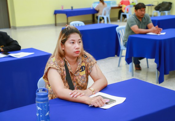 ภาพกิจกรรม  คณะวิทยาศาสตร์และเทคโนโลยี จัดกิจกรรมการอบรมเชิงปฏิบัติการ เรื่อง การเป็นช่างตัดผมอย่างมืออาชีพ ตามโครงการพัฒนาคุณภาพชีวิตและยกระดับเศรษฐกิจฐานราก