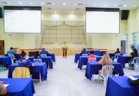 ภาพกิจกรรม  คณะวิทยาศาสตร์และเทคโนโลยี จัดกิจกรรมการอบรมเชิงปฏิบัติการ เรื่อง การเป็นช่างตัดผมอย่างมืออาชีพ ตามโครงการพัฒนาคุณภาพชีวิตและยกระดับเศรษฐกิจฐานราก