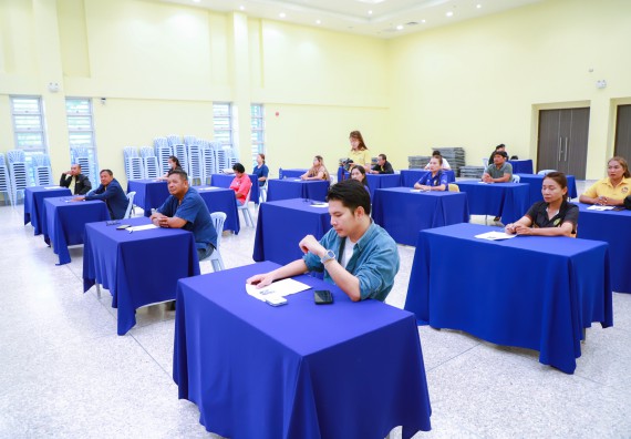 ภาพกิจกรรม  คณะวิทยาศาสตร์และเทคโนโลยี จัดกิจกรรมการอบรมเชิงปฏิบัติการ เรื่อง การเป็นช่างตัดผมอย่างมืออาชีพ ตามโครงการพัฒนาคุณภาพชีวิตและยกระดับเศรษฐกิจฐานราก