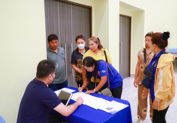 ภาพกิจกรรม  คณะวิทยาศาสตร์และเทคโนโลยี จัดกิจกรรมการอบรมเชิงปฏิบัติการ เรื่อง การเป็นช่างตัดผมอย่างมืออาชีพ ตามโครงการพัฒนาคุณภาพชีวิตและยกระดับเศรษฐกิจฐานราก