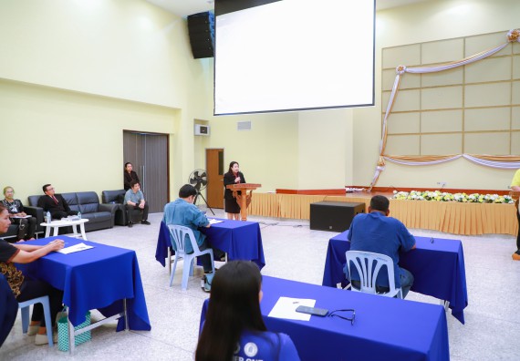 ภาพกิจกรรม  คณะวิทยาศาสตร์และเทคโนโลยี จัดกิจกรรมการอบรมเชิงปฏิบัติการ เรื่อง การเป็นช่างตัดผมอย่างมืออาชีพ ตามโครงการพัฒนาคุณภาพชีวิตและยกระดับเศรษฐกิจฐานราก