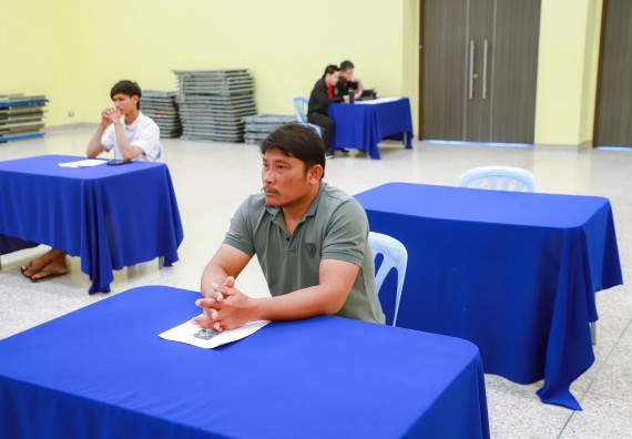 ภาพกิจกรรม  คณะวิทยาศาสตร์และเทคโนโลยี จัดกิจกรรมการอบรมเชิงปฏิบัติการ เรื่อง การเป็นช่างตัดผมอย่างมืออาชีพ ตามโครงการพัฒนาคุณภาพชีวิตและยกระดับเศรษฐกิจฐานราก