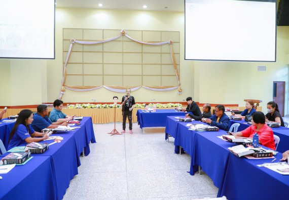 ภาพกิจกรรม  คณะวิทยาศาสตร์และเทคโนโลยี จัดกิจกรรมการอบรมเชิงปฏิบัติการ เรื่อง การเป็นช่างตัดผมอย่างมืออาชีพ ตามโครงการพัฒนาคุณภาพชีวิตและยกระดับเศรษฐกิจฐานราก