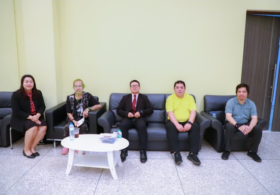 ภาพกิจกรรม  คณะวิทยาศาสตร์และเทคโนโลยี จัดกิจกรรมการอบรมเชิงปฏิบัติการ เรื่อง การเป็นช่างตัดผมอย่างมืออาชีพ ตามโครงการพัฒนาคุณภาพชีวิตและยกระดับเศรษฐกิจฐานราก