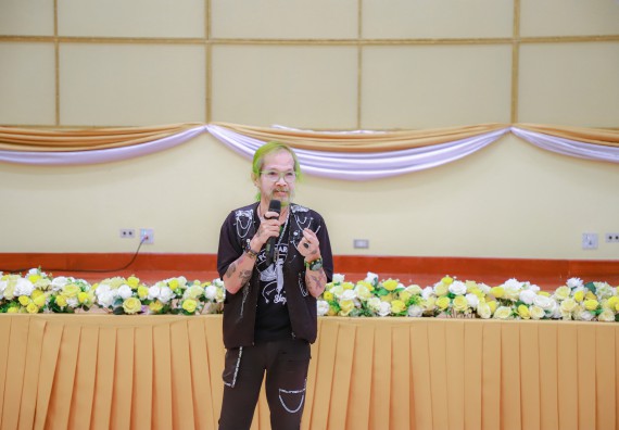 ภาพกิจกรรม  คณะวิทยาศาสตร์และเทคโนโลยี จัดกิจกรรมการอบรมเชิงปฏิบัติการ เรื่อง การเป็นช่างตัดผมอย่างมืออาชีพ ตามโครงการพัฒนาคุณภาพชีวิตและยกระดับเศรษฐกิจฐานราก