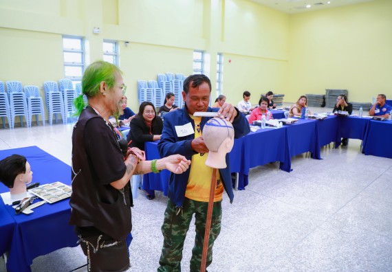 ภาพกิจกรรม  คณะวิทยาศาสตร์และเทคโนโลยี จัดกิจกรรมการอบรมเชิงปฏิบัติการ เรื่อง การเป็นช่างตัดผมอย่างมืออาชีพ ตามโครงการพัฒนาคุณภาพชีวิตและยกระดับเศรษฐกิจฐานราก
