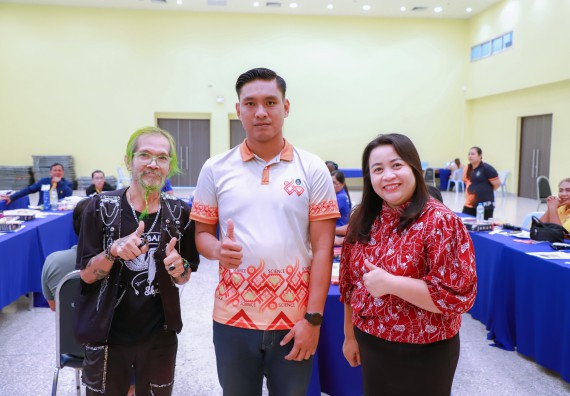 ภาพกิจกรรม  คณะวิทยาศาสตร์และเทคโนโลยี จัดกิจกรรมการอบรมเชิงปฏิบัติการ เรื่อง การเป็นช่างตัดผมอย่างมืออาชีพ ตามโครงการพัฒนาคุณภาพชีวิตและยกระดับเศรษฐกิจฐานราก