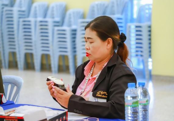 ภาพกิจกรรม  คณะวิทยาศาสตร์และเทคโนโลยี จัดกิจกรรมการอบรมเชิงปฏิบัติการ เรื่อง การเป็นช่างตัดผมอย่างมืออาชีพ ตามโครงการพัฒนาคุณภาพชีวิตและยกระดับเศรษฐกิจฐานราก