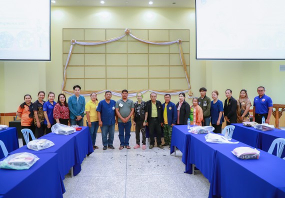 ภาพกิจกรรม  คณะวิทยาศาสตร์และเทคโนโลยี จัดกิจกรรมการอบรมเชิงปฏิบัติการ เรื่อง การเป็นช่างตัดผมอย่างมืออาชีพ ตามโครงการพัฒนาคุณภาพชีวิตและยกระดับเศรษฐกิจฐานราก