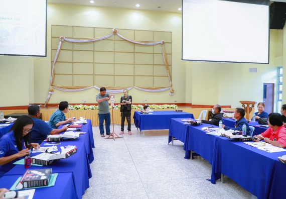 ภาพกิจกรรม  คณะวิทยาศาสตร์และเทคโนโลยี จัดกิจกรรมการอบรมเชิงปฏิบัติการ เรื่อง การเป็นช่างตัดผมอย่างมืออาชีพ ตามโครงการพัฒนาคุณภาพชีวิตและยกระดับเศรษฐกิจฐานราก