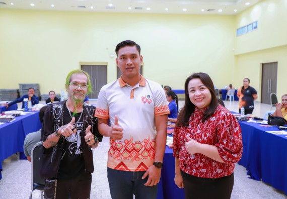 ภาพกิจกรรม  คณะวิทยาศาสตร์และเทคโนโลยี จัดกิจกรรมการอบรมเชิงปฏิบัติการ เรื่อง การเป็นช่างตัดผมอย่างมืออาชีพ ตามโครงการพัฒนาคุณภาพชีวิตและยกระดับเศรษฐกิจฐานราก