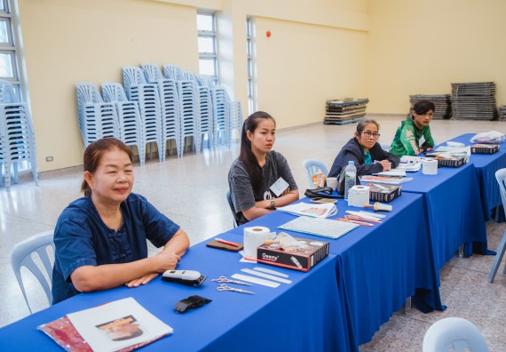 ภาพกิจกรรม  คณะวิทยาศาสตร์และเทคโนโลยี จัดกิจกรรมการอบรมเชิงปฏิบัติการ เรื่อง การเป็นช่างตัดผมอย่างมืออาชีพ ตามโครงการพัฒนาคุณภาพชีวิตและยกระดับเศรษฐกิจฐานราก