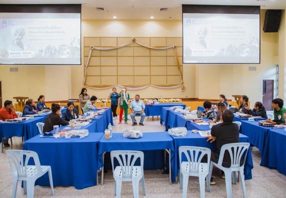 ภาพกิจกรรม  คณะวิทยาศาสตร์และเทคโนโลยี จัดกิจกรรมการอบรมเชิงปฏิบัติการ เรื่อง การเป็นช่างตัดผมอย่างมืออาชีพ ตามโครงการพัฒนาคุณภาพชีวิตและยกระดับเศรษฐกิจฐานราก