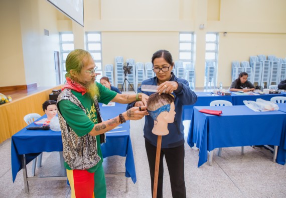 ภาพกิจกรรม  คณะวิทยาศาสตร์และเทคโนโลยี จัดกิจกรรมการอบรมเชิงปฏิบัติการ เรื่อง การเป็นช่างตัดผมอย่างมืออาชีพ ตามโครงการพัฒนาคุณภาพชีวิตและยกระดับเศรษฐกิจฐานราก