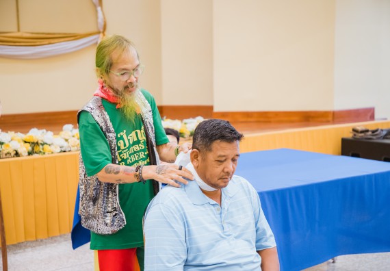 ภาพกิจกรรม  คณะวิทยาศาสตร์และเทคโนโลยี จัดกิจกรรมการอบรมเชิงปฏิบัติการ เรื่อง การเป็นช่างตัดผมอย่างมืออาชีพ ตามโครงการพัฒนาคุณภาพชีวิตและยกระดับเศรษฐกิจฐานราก