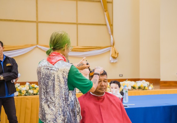 ภาพกิจกรรม  คณะวิทยาศาสตร์และเทคโนโลยี จัดกิจกรรมการอบรมเชิงปฏิบัติการ เรื่อง การเป็นช่างตัดผมอย่างมืออาชีพ ตามโครงการพัฒนาคุณภาพชีวิตและยกระดับเศรษฐกิจฐานราก