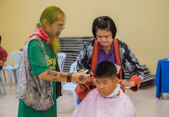 ภาพกิจกรรม  คณะวิทยาศาสตร์และเทคโนโลยี จัดกิจกรรมการอบรมเชิงปฏิบัติการ เรื่อง การเป็นช่างตัดผมอย่างมืออาชีพ ตามโครงการพัฒนาคุณภาพชีวิตและยกระดับเศรษฐกิจฐานราก