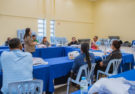 ภาพกิจกรรม  คณะวิทยาศาสตร์และเทคโนโลยี จัดกิจกรรมการอบรมเชิงปฏิบัติการ เรื่อง การเป็นช่างตัดผมอย่างมืออาชีพ ตามโครงการพัฒนาคุณภาพชีวิตและยกระดับเศรษฐกิจฐานราก