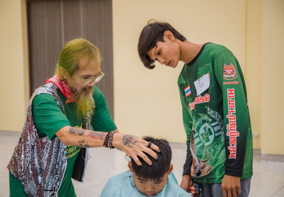 ภาพกิจกรรม  คณะวิทยาศาสตร์และเทคโนโลยี จัดกิจกรรมการอบรมเชิงปฏิบัติการ เรื่อง การเป็นช่างตัดผมอย่างมืออาชีพ ตามโครงการพัฒนาคุณภาพชีวิตและยกระดับเศรษฐกิจฐานราก