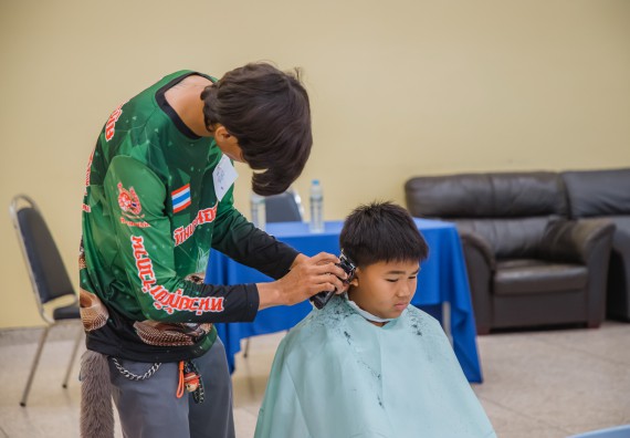 ภาพกิจกรรม  คณะวิทยาศาสตร์และเทคโนโลยี จัดกิจกรรมการอบรมเชิงปฏิบัติการ เรื่อง การเป็นช่างตัดผมอย่างมืออาชีพ ตามโครงการพัฒนาคุณภาพชีวิตและยกระดับเศรษฐกิจฐานราก