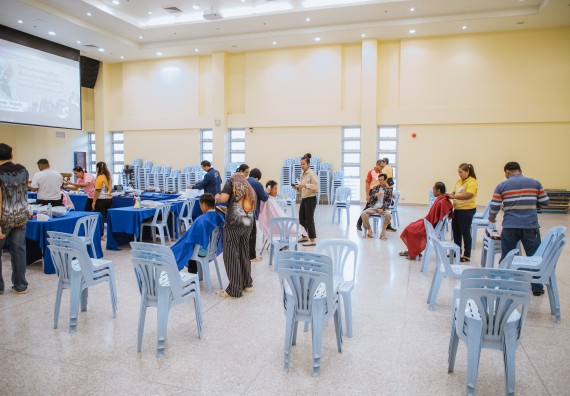 ภาพกิจกรรม  คณะวิทยาศาสตร์และเทคโนโลยี จัดกิจกรรมการอบรมเชิงปฏิบัติการ เรื่อง การเป็นช่างตัดผมอย่างมืออาชีพ ตามโครงการพัฒนาคุณภาพชีวิตและยกระดับเศรษฐกิจฐานราก