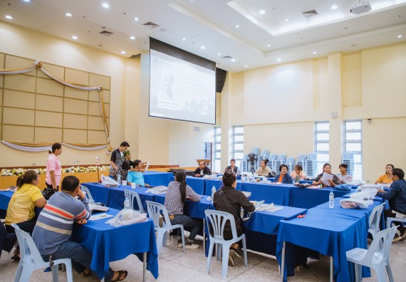 ภาพกิจกรรม  คณะวิทยาศาสตร์และเทคโนโลยี จัดกิจกรรมการอบรมเชิงปฏิบัติการ เรื่อง การเป็นช่างตัดผมอย่างมืออาชีพ ตามโครงการพัฒนาคุณภาพชีวิตและยกระดับเศรษฐกิจฐานราก