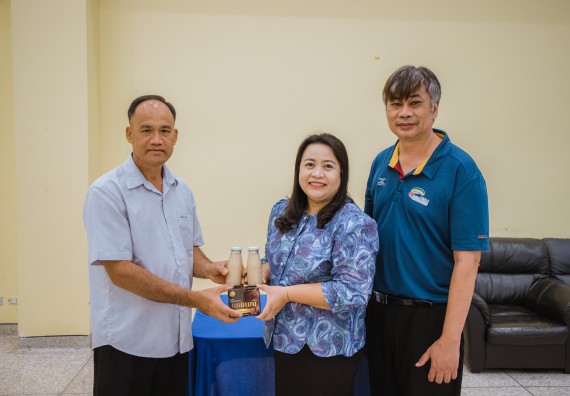 ภาพกิจกรรม  คณะวิทยาศาสตร์และเทคโนโลยี จัดกิจกรรมการอบรมเชิงปฏิบัติการ เรื่อง การเป็นช่างตัดผมอย่างมืออาชีพ ตามโครงการพัฒนาคุณภาพชีวิตและยกระดับเศรษฐกิจฐานราก