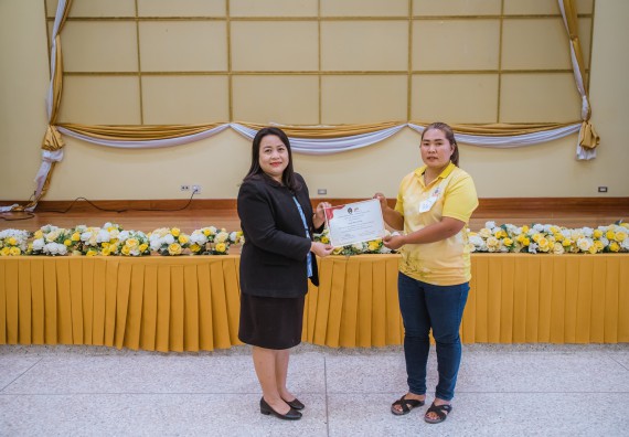 ภาพกิจกรรม  คณะวิทยาศาสตร์และเทคโนโลยี จัดกิจกรรมการอบรมเชิงปฏิบัติการ เรื่อง การเป็นช่างตัดผมอย่างมืออาชีพ ตามโครงการพัฒนาคุณภาพชีวิตและยกระดับเศรษฐกิจฐานราก