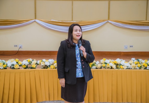 ภาพกิจกรรม  คณะวิทยาศาสตร์และเทคโนโลยี จัดกิจกรรมการอบรมเชิงปฏิบัติการ เรื่อง การเป็นช่างตัดผมอย่างมืออาชีพ ตามโครงการพัฒนาคุณภาพชีวิตและยกระดับเศรษฐกิจฐานราก