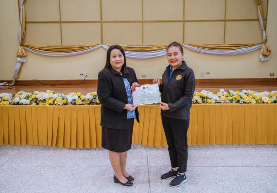 ภาพกิจกรรม  คณะวิทยาศาสตร์และเทคโนโลยี จัดกิจกรรมการอบรมเชิงปฏิบัติการ เรื่อง การเป็นช่างตัดผมอย่างมืออาชีพ ตามโครงการพัฒนาคุณภาพชีวิตและยกระดับเศรษฐกิจฐานราก