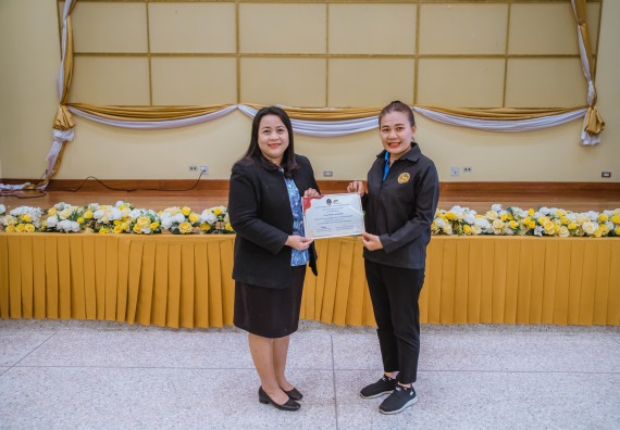 ภาพกิจกรรม  คณะวิทยาศาสตร์และเทคโนโลยี จัดกิจกรรมการอบรมเชิงปฏิบัติการ เรื่อง การเป็นช่างตัดผมอย่างมืออาชีพ ตามโครงการพัฒนาคุณภาพชีวิตและยกระดับเศรษฐกิจฐานราก