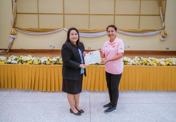 ภาพกิจกรรม  คณะวิทยาศาสตร์และเทคโนโลยี จัดกิจกรรมการอบรมเชิงปฏิบัติการ เรื่อง การเป็นช่างตัดผมอย่างมืออาชีพ ตามโครงการพัฒนาคุณภาพชีวิตและยกระดับเศรษฐกิจฐานราก