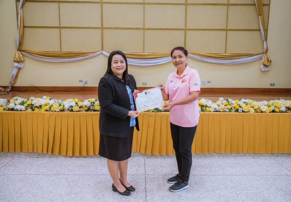 ภาพกิจกรรม  คณะวิทยาศาสตร์และเทคโนโลยี จัดกิจกรรมการอบรมเชิงปฏิบัติการ เรื่อง การเป็นช่างตัดผมอย่างมืออาชีพ ตามโครงการพัฒนาคุณภาพชีวิตและยกระดับเศรษฐกิจฐานราก