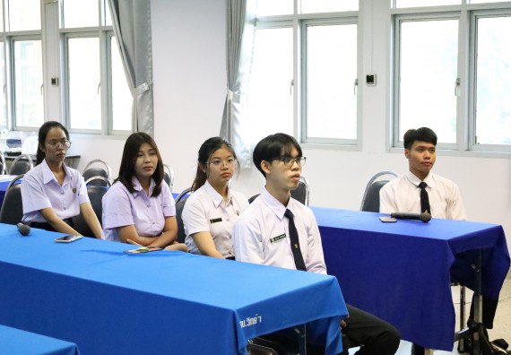 ภาพกิจกรรม  หลักสูตรวิทยาศาสตรบัณฑิต สาขาวิชาคณิตศาสตร์ คณะวิทยาศาสตร์และเทคโนโลยี จัดกิจกรรมตรวจประเมินคุณภาพภายในตามเกณฑ์ AUN-QA หลักสูตรสาขาวิชาคณิตศาสตร์