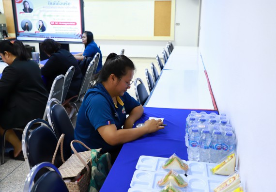 ภาพกิจกรรม  หลักสูตรวิทยาศาสตรบัณฑิต สาขาวิชาวิทยาศาสตร์สิ่งแวดล้อม คณะวิทยาศาสตร์และเทคโนโลยี จัดกิจกรรมตรวจประเมินคุณภาพภายในตามเกณฑ์ AUN-QA หลักสูตรสาขาวิชาวิทยาศาสตร์สิ่งแวดล้อม