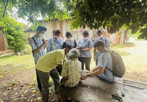 ภาพกิจกรรม  โปรแกรมวิชาสาธารณสุขศาสตร์ คณะวิทยาศาสตร์และเทคโนโลยี จัดกิจกรรมการอบรมเชิงปฏิบัติการ ท่ากายบริหารสาหรับผู้ป่วยติดเตียง